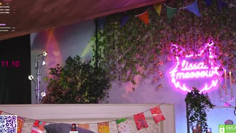Snapshot of lissa_meooow chatting on 11, 10, 2025 your Liza again. Next stream Dec. 1 at 2 or 3 GMT online show from 11, 10, 2025
