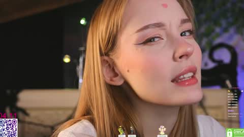 Snapshot of lissa_meooow chatting on 4, 11, 2025 your Liza again. Next stream Dec. 1 at 2 or 3 GMT online show from 4, 11, 2025