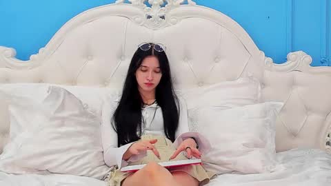 LissaAllison online show from 5, 3, 2025