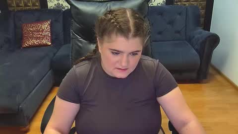 Lisa online show from 4, 11, 2025