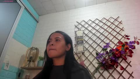 Snapshot of litlenessa_ chatting on 27, 4, 2026 VANESSA online show from 27, 4, 2026