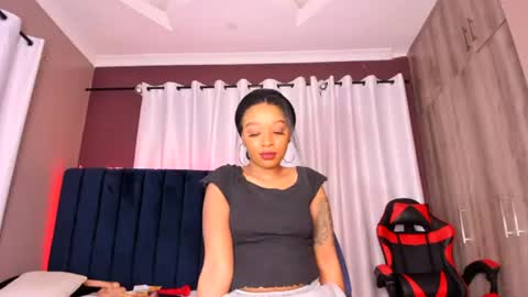 Snapshot of little_africa chatting on 25, 6, 2026 little_africa online show from 25, 6, 2026