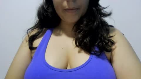 Snapshot of little_anef chatting on 5, 8, 2026 little_anef online show from 5, 8, 2026