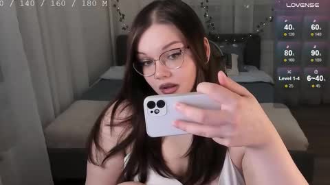 Snapshot of little_bambii_ chatting on 19, 10, 2025 Eva online show from 19, 10, 2025