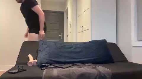 Snapshot of little_boi2much chatting on 11, 10, 2025 little_boi2much online show from 11, 10, 2025