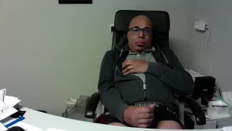 Snapshot of little_buddha chatting on 9, 4, 2026 Pure Black Power online show from 9, 4, 2026