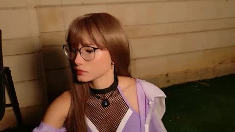 Snapshot of little_effy18_ chatting on 27, 10, 2025 Little Effy online show from 27, 10, 2025