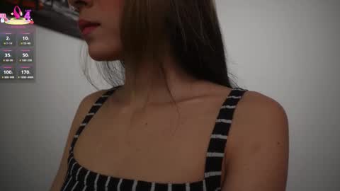 Snapshot of little_eli chatting on 16, 11, 2025 Help me reach 100 likes online show from 16, 11, 2025