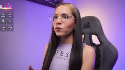 Snapshot of little_eli chatting on 5, 12, 2025 Help me reach 100 likes online show from 5, 12, 2025