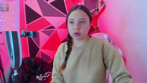 Snapshot of little_emma0 chatting on 23, 3, 2026 Carol online show from 23, 3, 2026