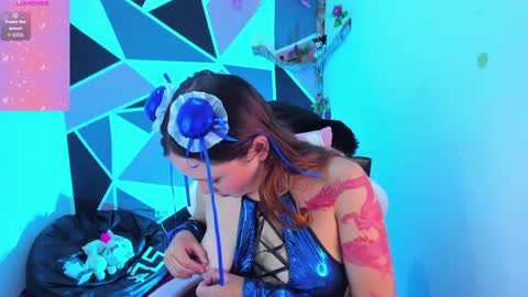 Snapshot of little_emma0 chatting on 8, 4, 2026 Carol online show from 8, 4, 2026