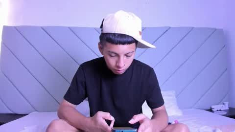 little_kris1 online show from 24, 10, 2025