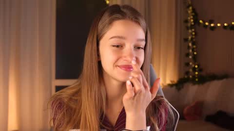 Snapshot of little_poetry chatting on 10, 10, 2025 Kiki online show from 10, 10, 2025