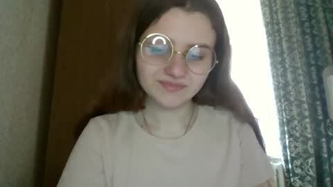 little_shygirl_ online show from 3, 3, 2025