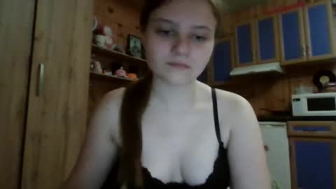 little_shygirl_ online show from 3, 10, 2025