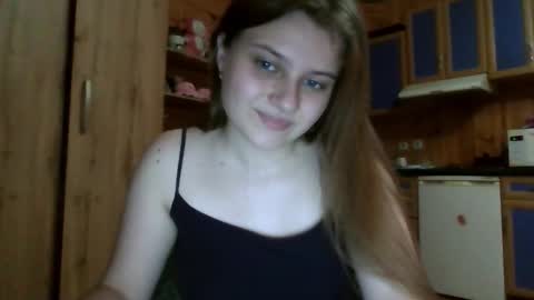 little_shygirl_ online show from 23, 11, 2025