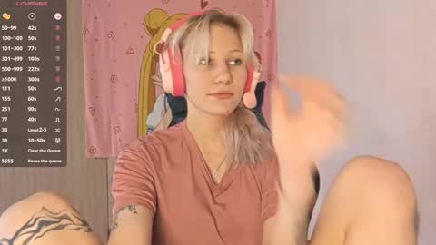Snapshot of little_soyia chatting on 25, 9, 2025 Lana online show from 25, 9, 2025