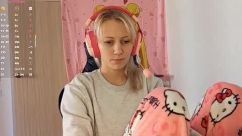 Snapshot of little_soyia chatting on 27, 9, 2025 Lana online show from 27, 9, 2025