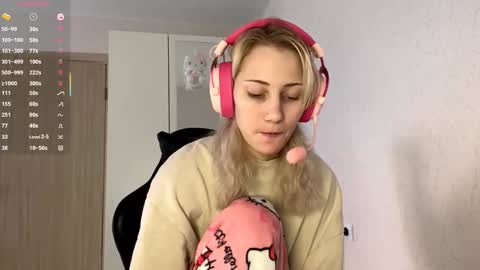 Snapshot of little_soyia chatting on 13, 10, 2025 Lana online show from 13, 10, 2025