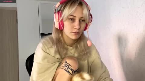 Snapshot of little_soyia chatting on 18, 10, 2025 Lana online show from 18, 10, 2025