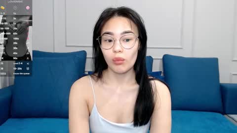 Snapshot of little_v1rgin_angel chatting on 4, 3, 2025 Kwan online show from 4, 3, 2025