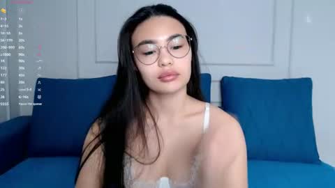 Snapshot of little_v1rgin_angel chatting on 1, 7, 2026 Kwan online show from 1, 7, 2026