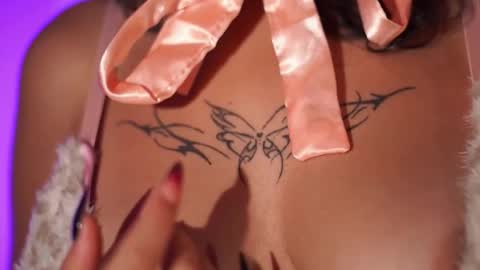 Im your little Velinda  online show from 30, 10, 2025