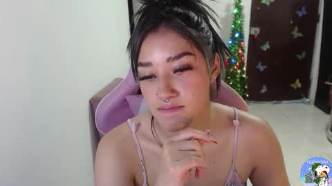 Snapshot of littleangelx_m chatting on 20, 12, 2025 Daniela online show from 20, 12, 2025