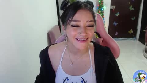 Snapshot of littleangelx_m chatting on 22, 12, 2025 Daniela online show from 22, 12, 2025