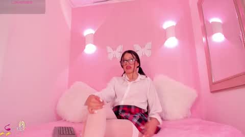 Ari online show from 6, 3, 2025