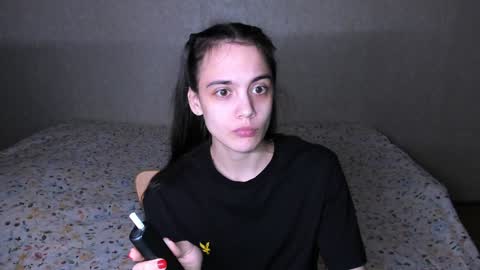 Snapshot of littleashleyy chatting on 23, 12, 2024 littleashleyy online show from 23, 12, 2024