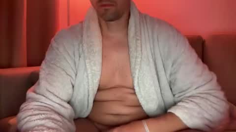 Snapshot of littlebigrabbit chatting on 4, 4, 2026 LittleBigRabbit online show from 4, 4, 2026