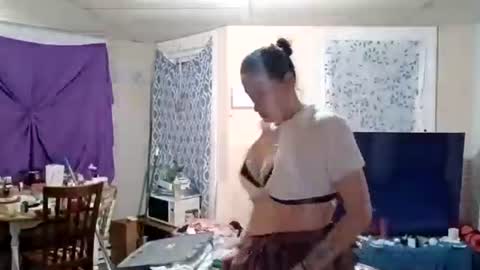 Snapshot of littlebigsquirt7945 chatting on 26, 3, 2026 Sady Jayne online show from 26, 3, 2026