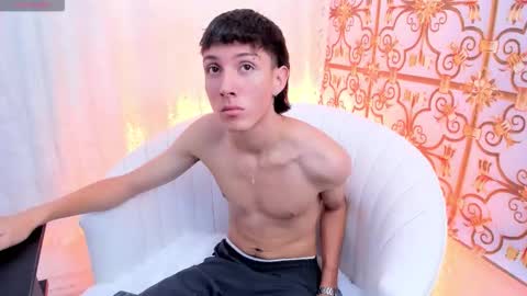 Snapshot of littledanny_ chatting on 18, 3, 2026 DANNY online show from 18, 3, 2026