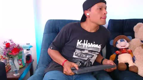 Snapshot of littledicklatin chatting on 25, 3, 2026 Manu online show from 25, 3, 2026