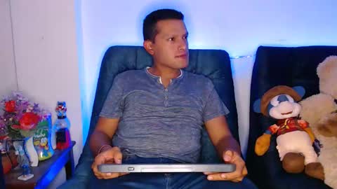 Snapshot of littledicklatin chatting on 5, 4, 2026 Manu online show from 5, 4, 2026