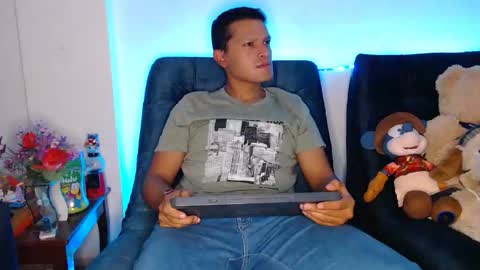 Snapshot of littledicklatin chatting on 23, 4, 2026 Manu online show from 23, 4, 2026