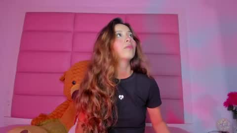 littlee_emma_ online show from 26, 2, 2025