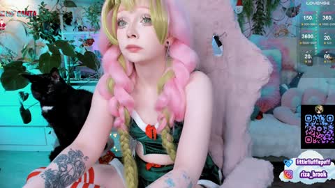 Snapshot of littleflufflepuff chatting on 26, 12, 2024 Riza Riri Puff  online show from 26, 12, 2024