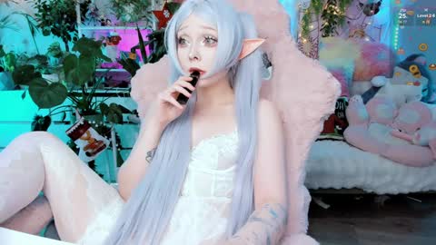Snapshot of littleflufflepuff chatting on 4, 1, 2025 Riza Riri Puff  online show from 4, 1, 2025