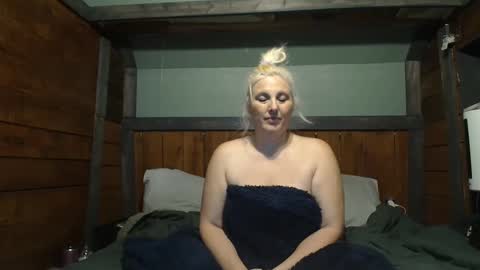 lisanixs online show from 22, 2, 2025