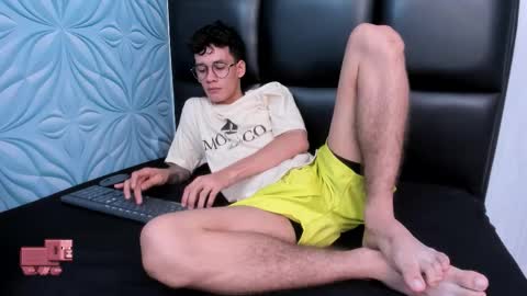 Snapshot of littlemax23 chatting on 8, 10, 2025 MAX online show from 8, 10, 2025
