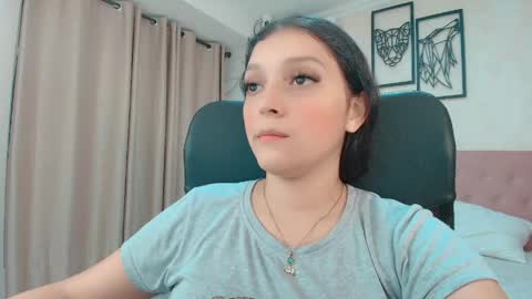Sarahs Room online show from 12, 5, 2026