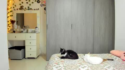 Snapshot of littlemoon18 chatting on 29, 3, 2026 Luna online show from 29, 3, 2026