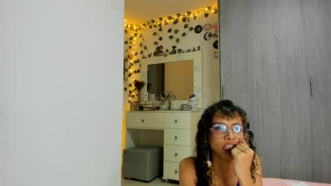 Snapshot of littlemoon18 chatting on 7, 4, 2026 Luna online show from 7, 4, 2026