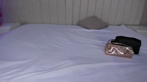 im olivia IG littleolivia01 online show from 21, 1, 2025