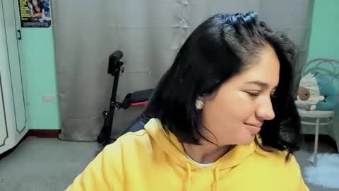 Mia  Wednesday to Sunday 730 am to 1030 am Colombian Hour D online show from 17, 9, 2025