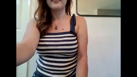 littlered_6969 online show from 9, 6, 2026