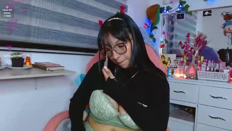 Snapshot of littlerouse_ chatting on 10, 1, 2025 Ruby Rouse online show from 10, 1, 2025