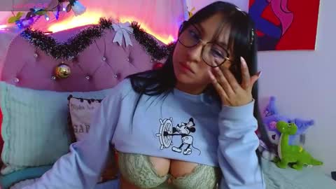 Snapshot of littlerouse_ chatting on 10, 1, 2025 Ruby Rouse online show from 10, 1, 2025